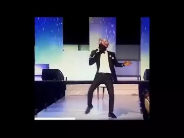 Video: Kenny Blaq Performs His Indian Version of Olamide’s “WO” At January1 Alibaba Concert